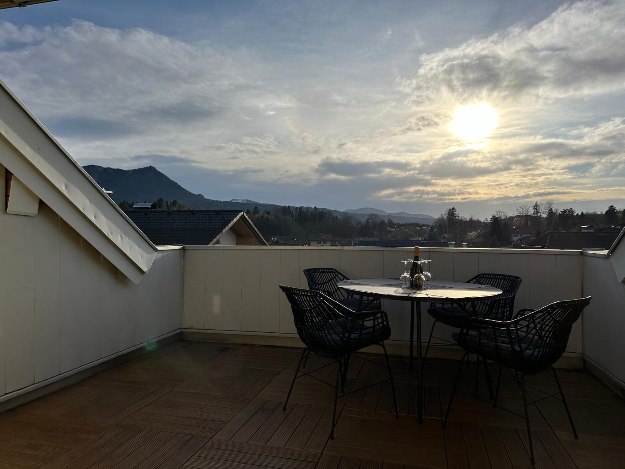17Er Apartment Mit Sauna Und Privater Garage Мондзее Экстерьер фото