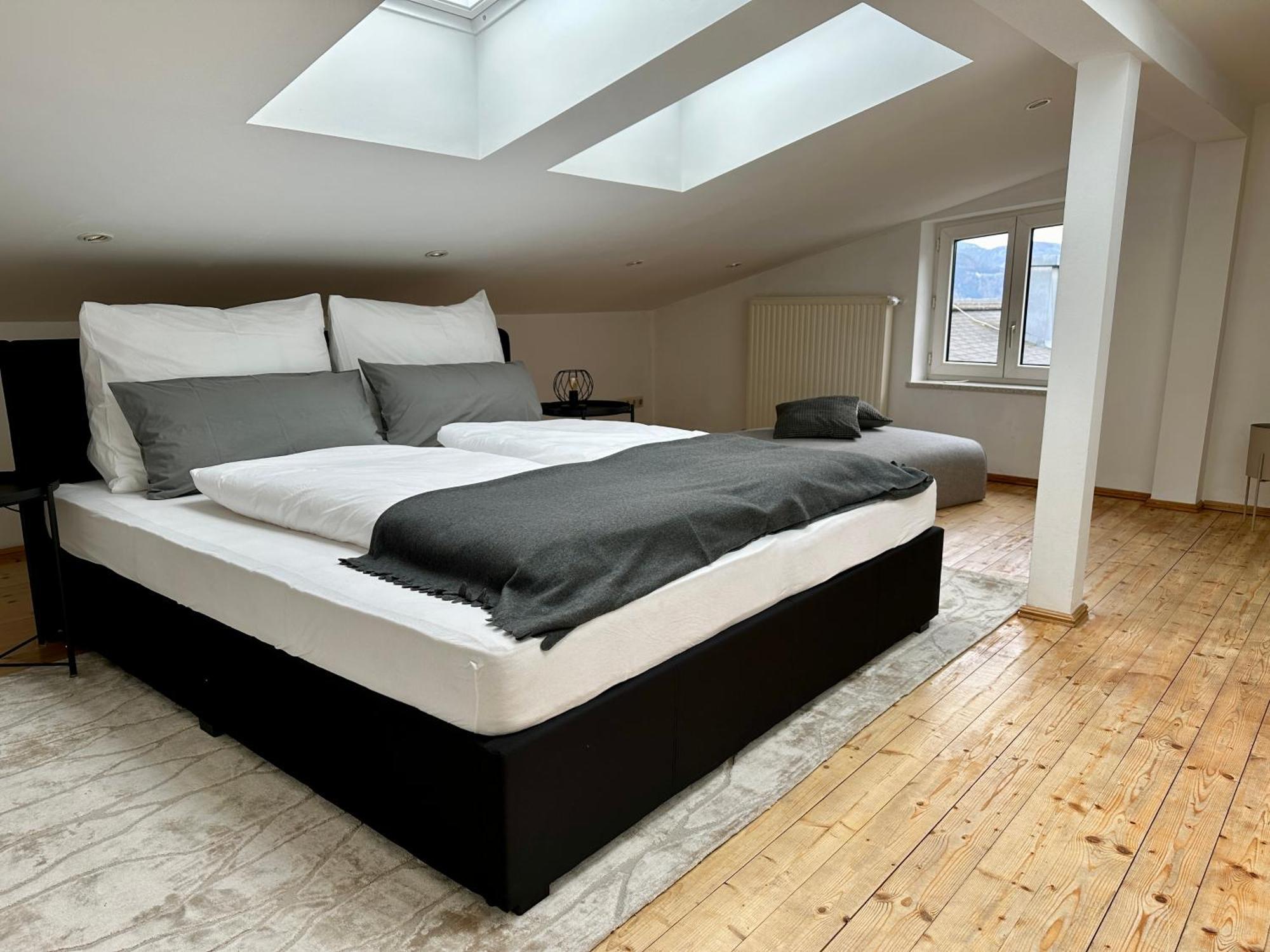 17Er Apartment Mit Sauna Und Privater Garage Мондзее Экстерьер фото